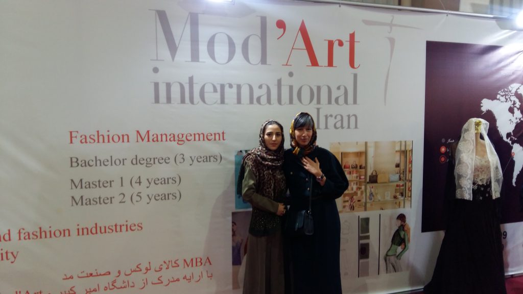 دوره آموزشی کالکشن سازی در طراحی لباس 1 زهرافلاحت آناوروس